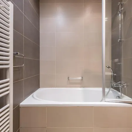 Upscale Apartment In Prime Location Near All Sights Prague Exterior photo