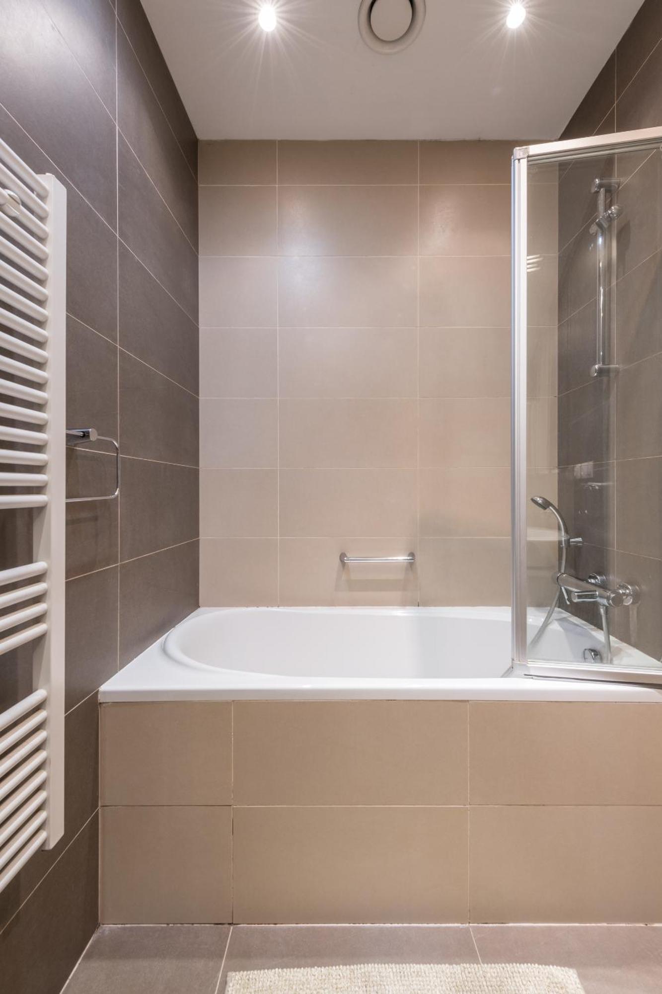 Upscale In Prime Location Near Sights * Praga